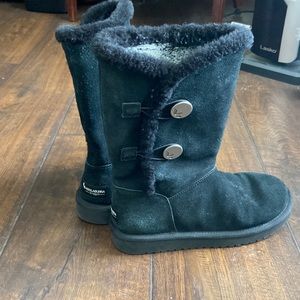 Koolaburra by Ugg- black high boot- size 6 ladies